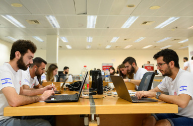 Students who volunteer at HUJI (Times of Israel)